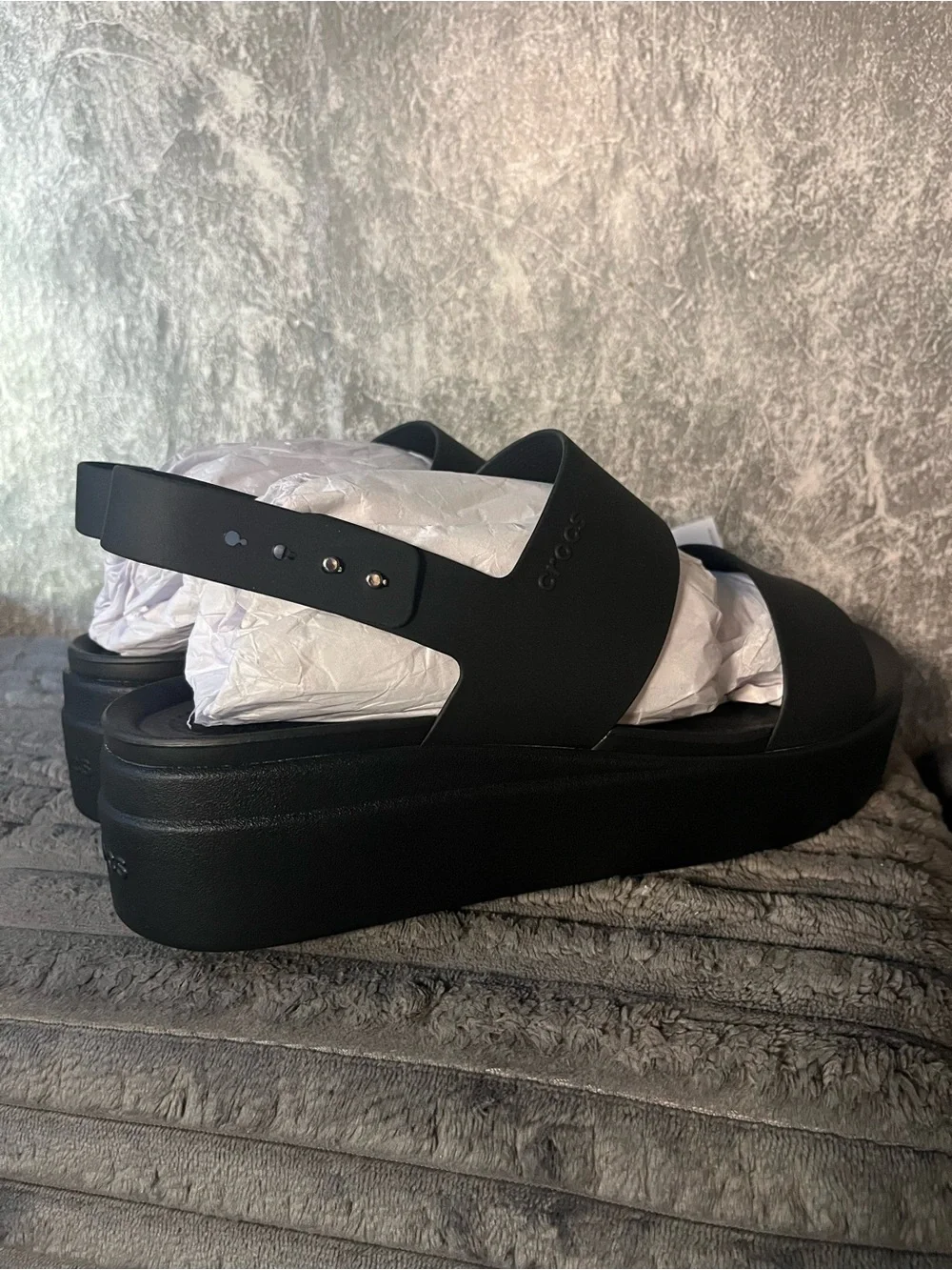 Crocs Women’s Black Brooklyn low wedge nwt sz 11